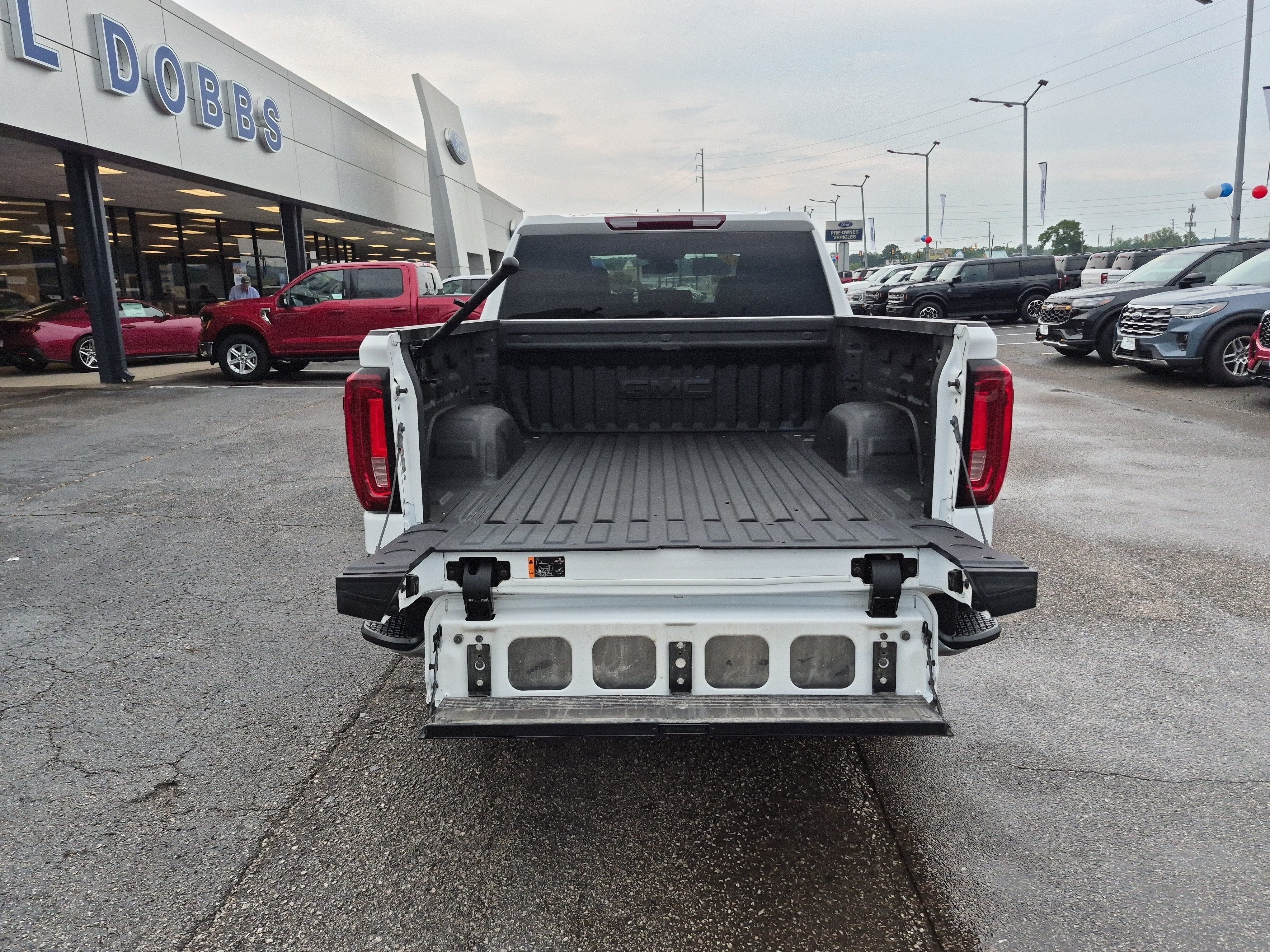 Used 2023 GMC Sierra 1500 SLT w/ SLT Convenience Package AWD/4WD image 7