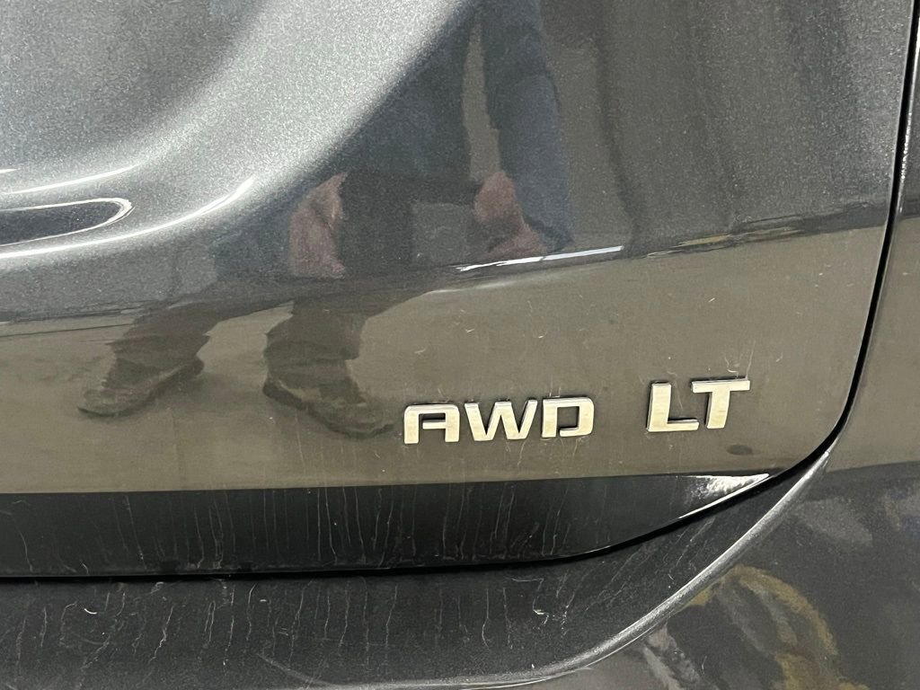 Used 2021 Chevrolet Equinox LT w/ Driver Convenience Package image 14