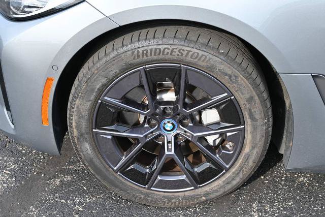 Used 2022 BMW i4 eDrive40 w/ Premium Package RWD image 14