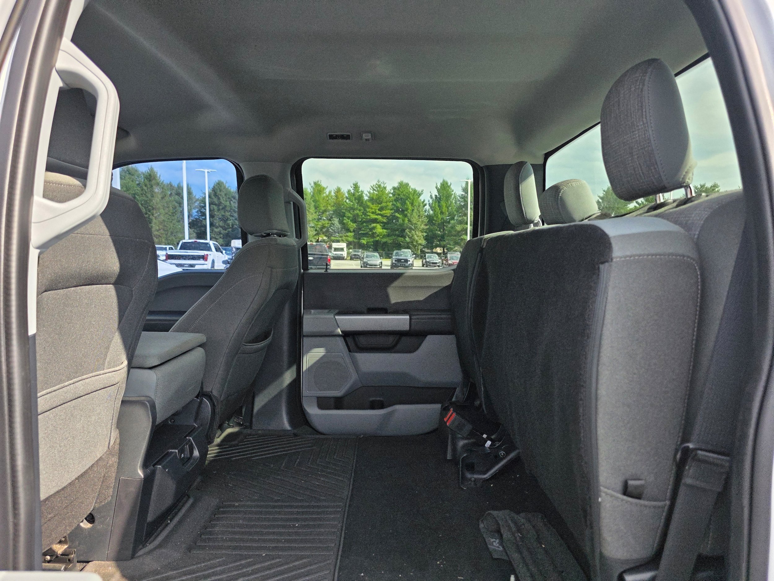 Certified 2025 Ford F350 XLT AWD/4WD image 9