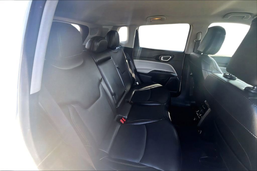 Used 2022 Jeep Compass Limited AWD/4WD image 23