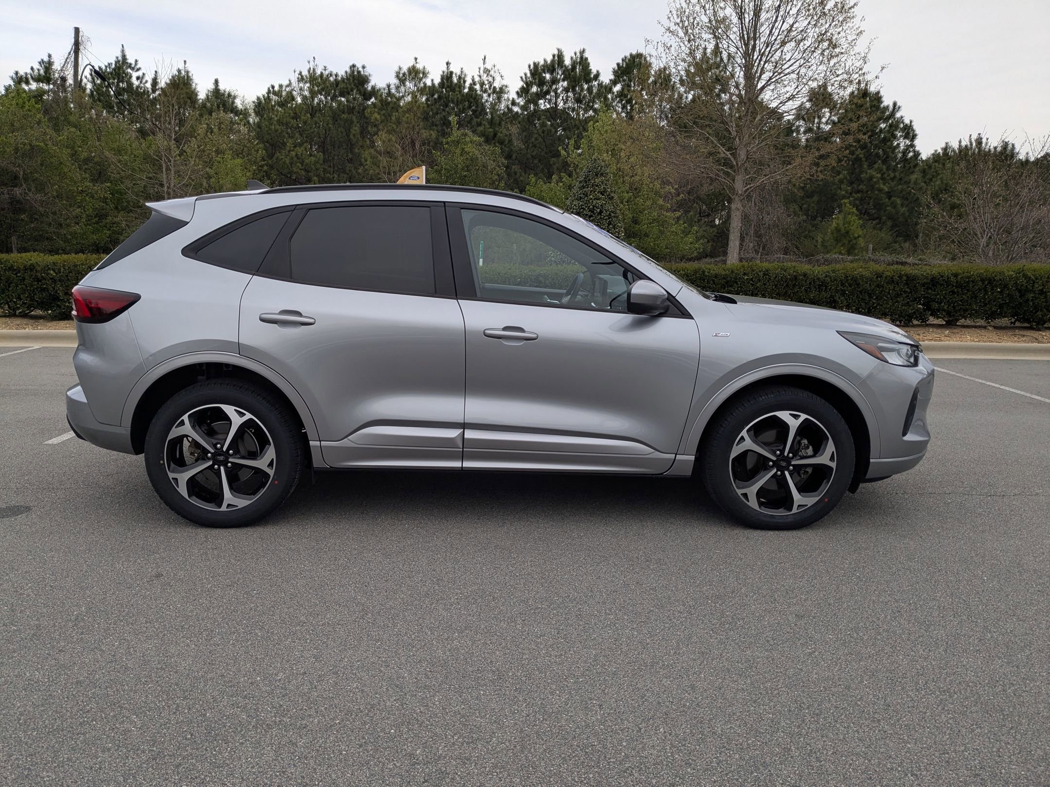 Certified 2023 Ford Escape ST-Line Select w/ Tech Pack #2 image 6