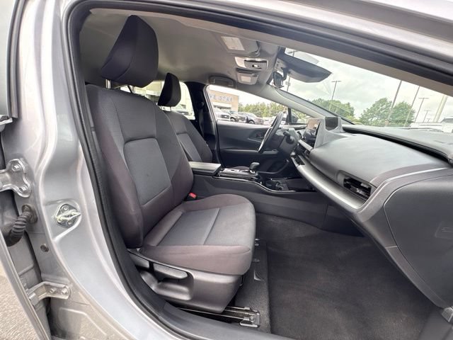 Used 2025 Toyota Prius LE FWD image 19