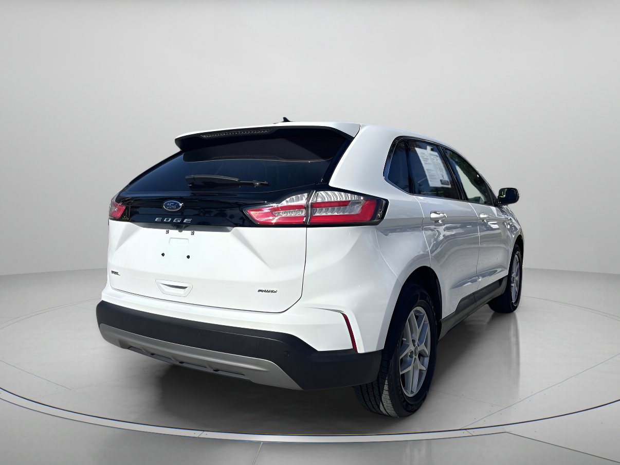 Certified 2022 Ford Edge SEL image 4