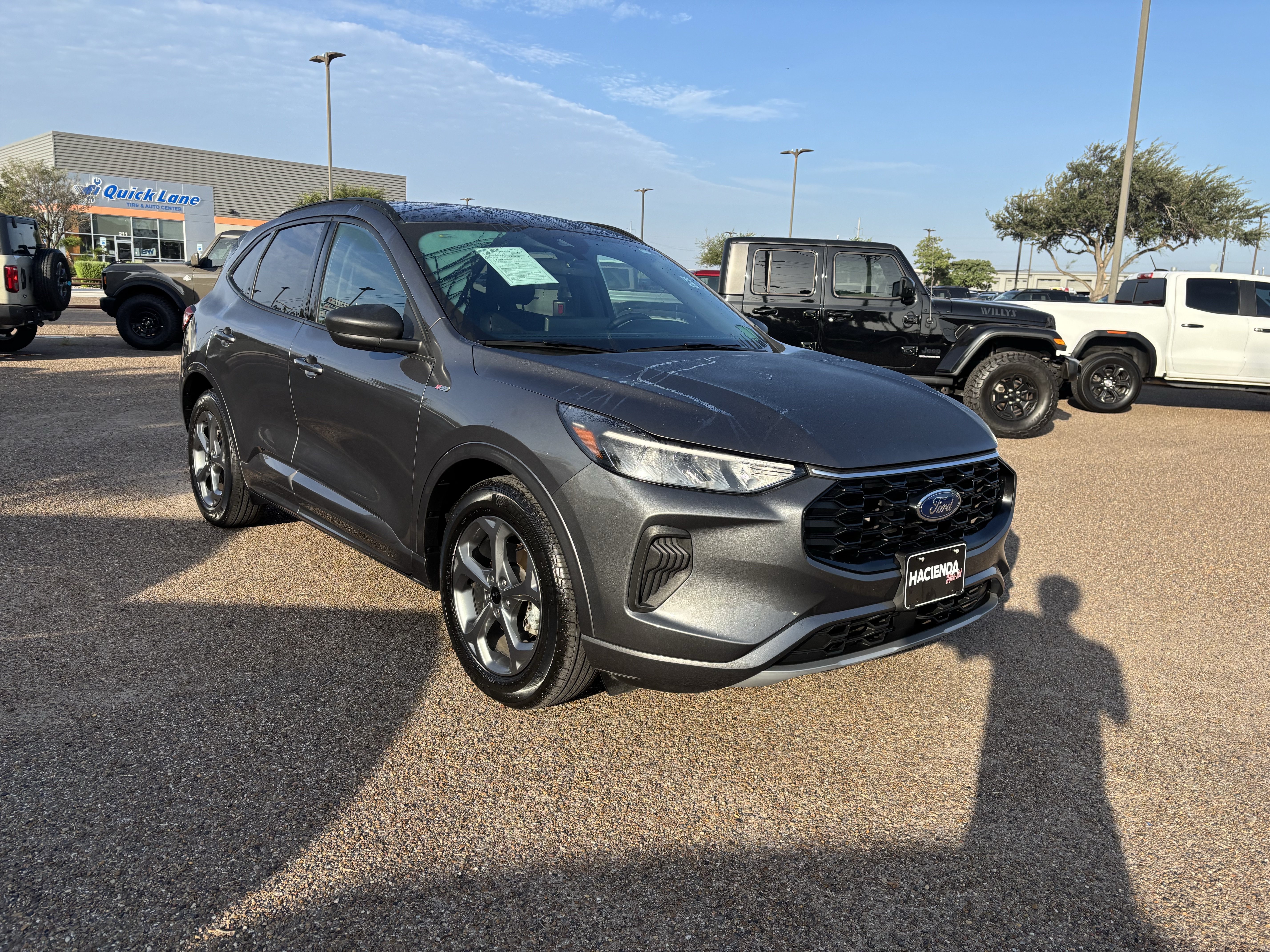 Certified 2023 Ford Escape ST-Line w/ Tech Pack #1 FWD image 5