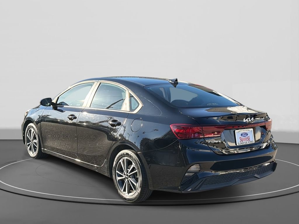 Used 2024 Kia Forte LXS image 2