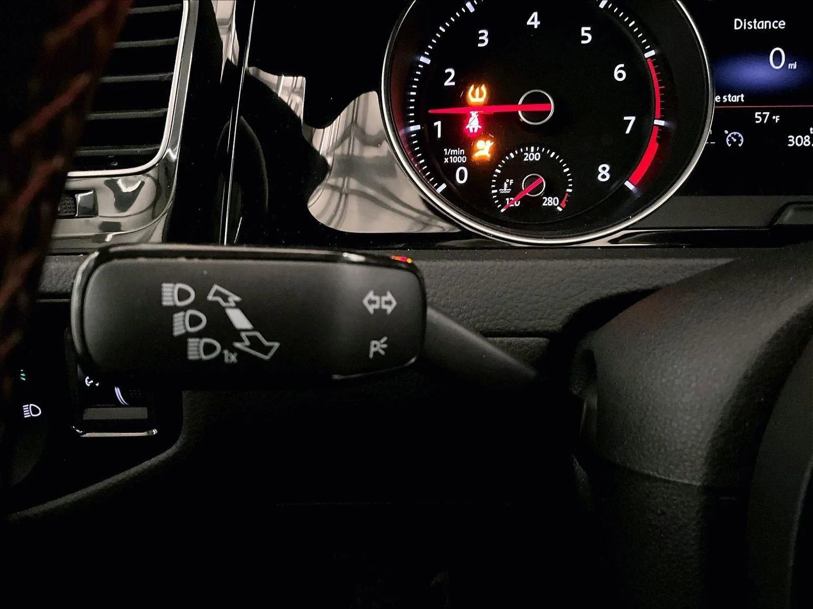 Used 2019 Volkswagen Golf S FWD image 30