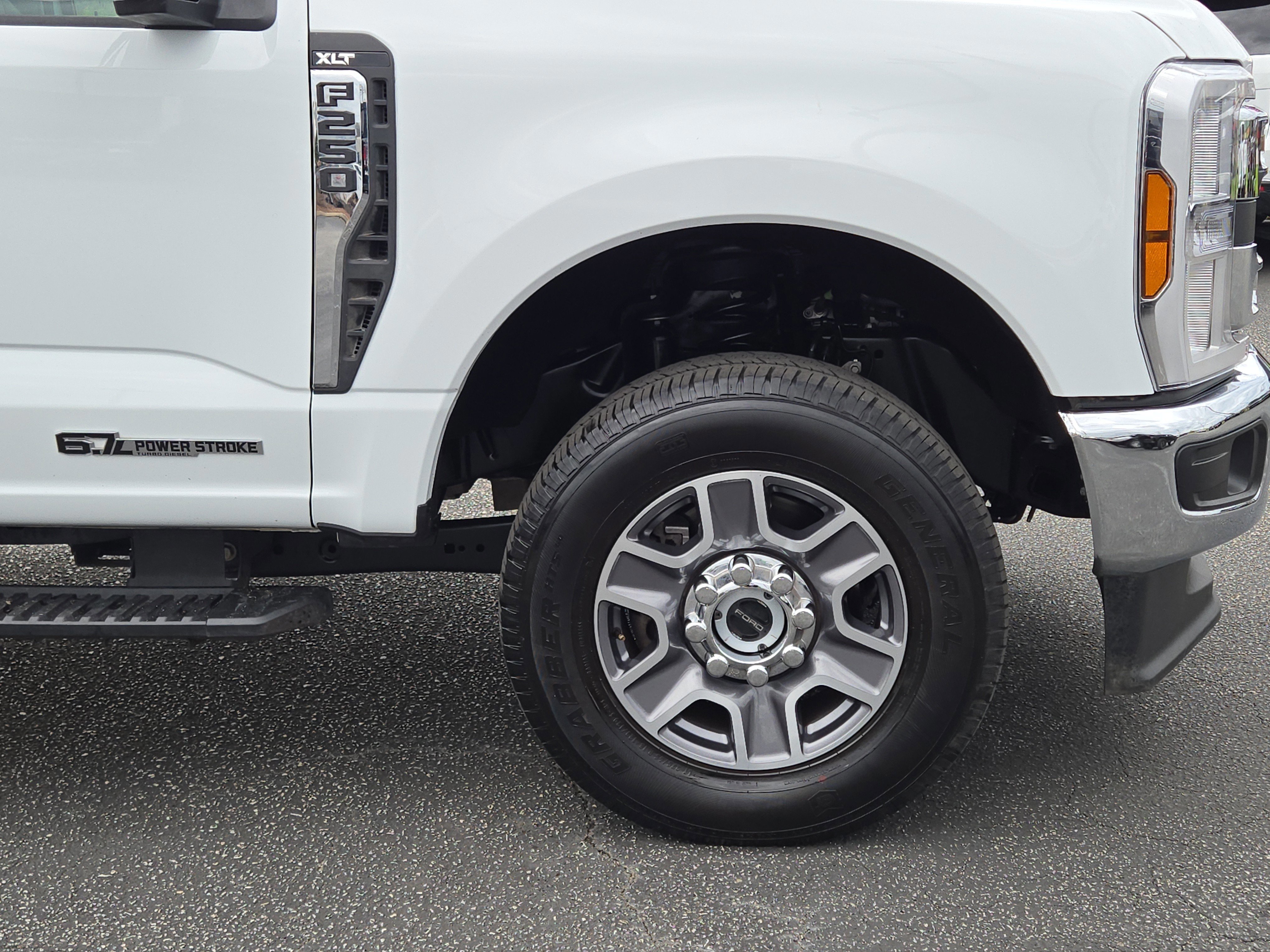 Certified 2025 Ford F250 XLT image 12