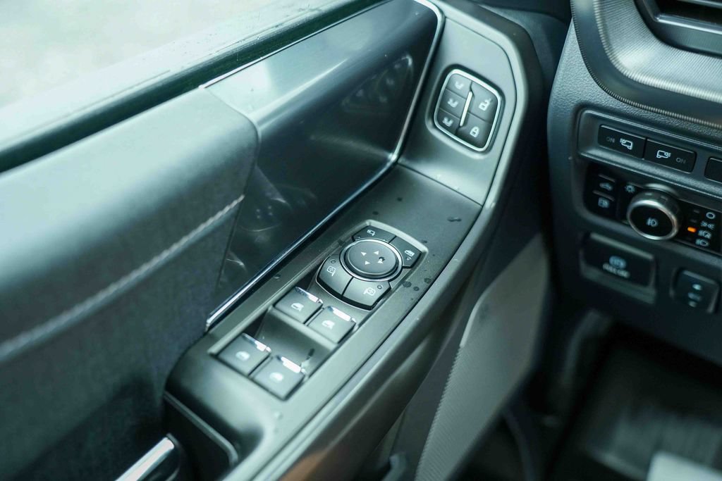 Certified 2024 Ford F150 Lariat AWD/4WD image 28
