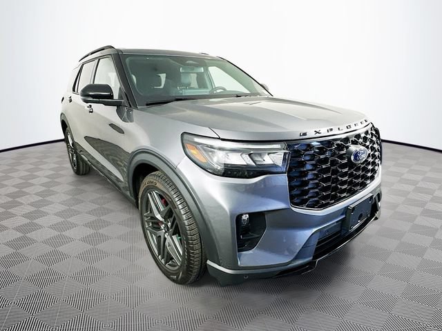 Certified 2025 Ford Explorer ST AWD/4WD image 4