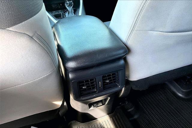 Used 2020 Toyota RAV4 XLE w/ Convenience Package FWD image 33