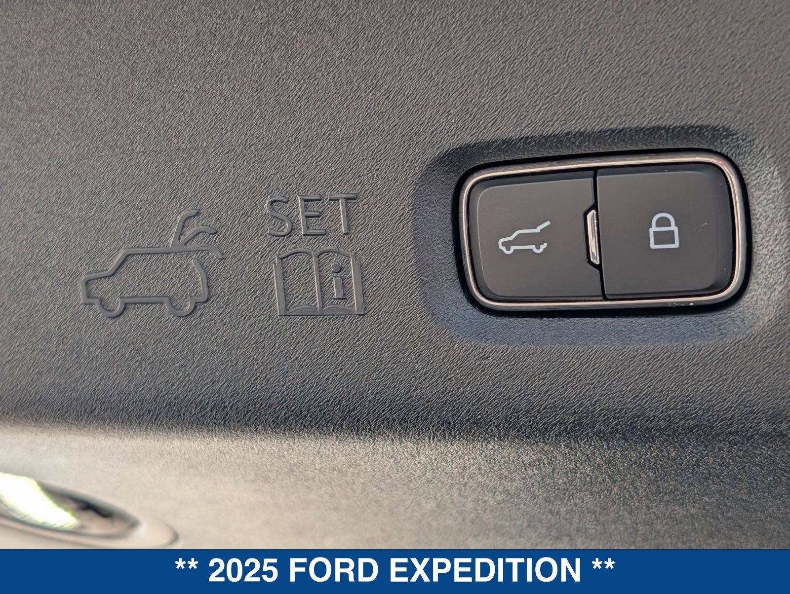 Certified 2025 Ford Expedition Platinum image 14