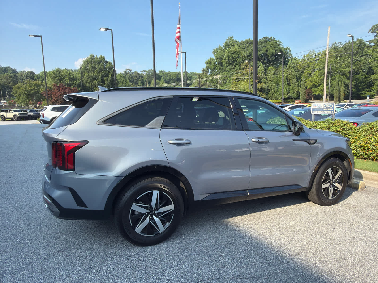 Used 2021 Kia Sorento S FWD image 4