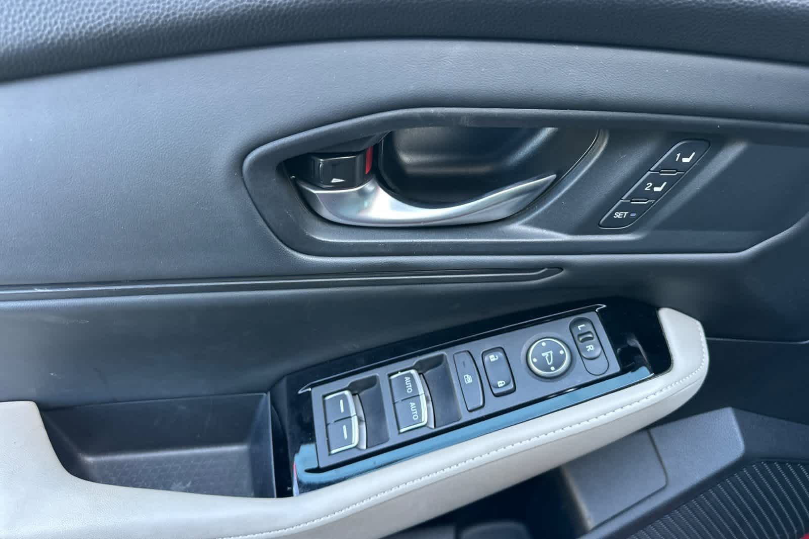 Used 2023 Honda Accord Touring image 13