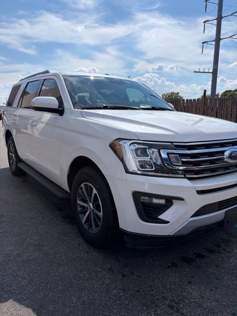 Certified 2019 Ford Expedition XLT RWD image 3