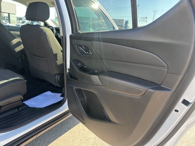 Used 2020 Chevrolet Traverse LT image 18