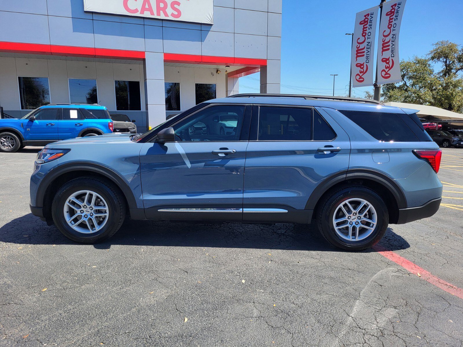 Certified 2025 Ford Explorer Active image 6