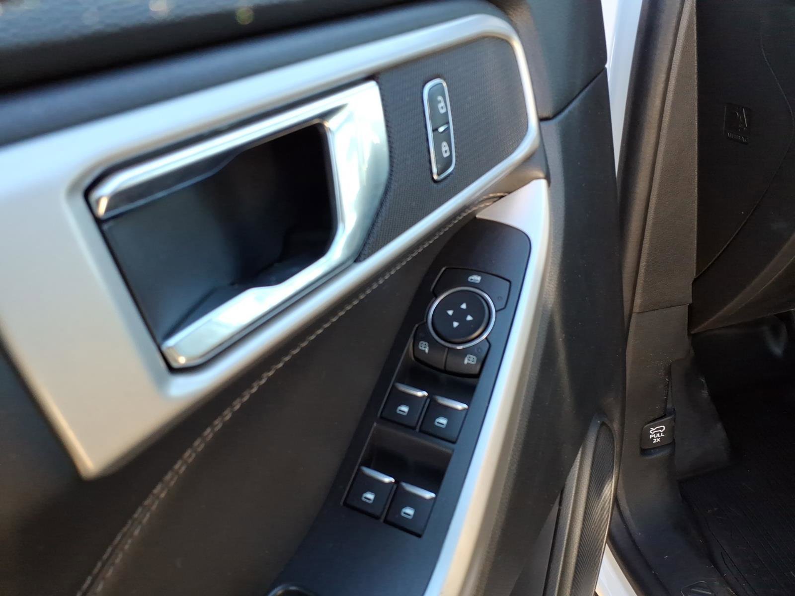 Certified 2022 Ford Explorer XLT image 15