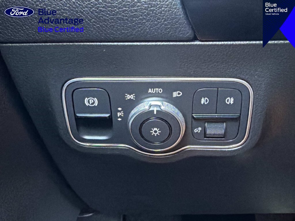 Used 2023 Mercedes-Benz GLA 250 w/ Premium Package image 30