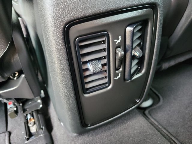 Used 2023 Dodge Durango SXT Launch Edition AWD/4WD image 16