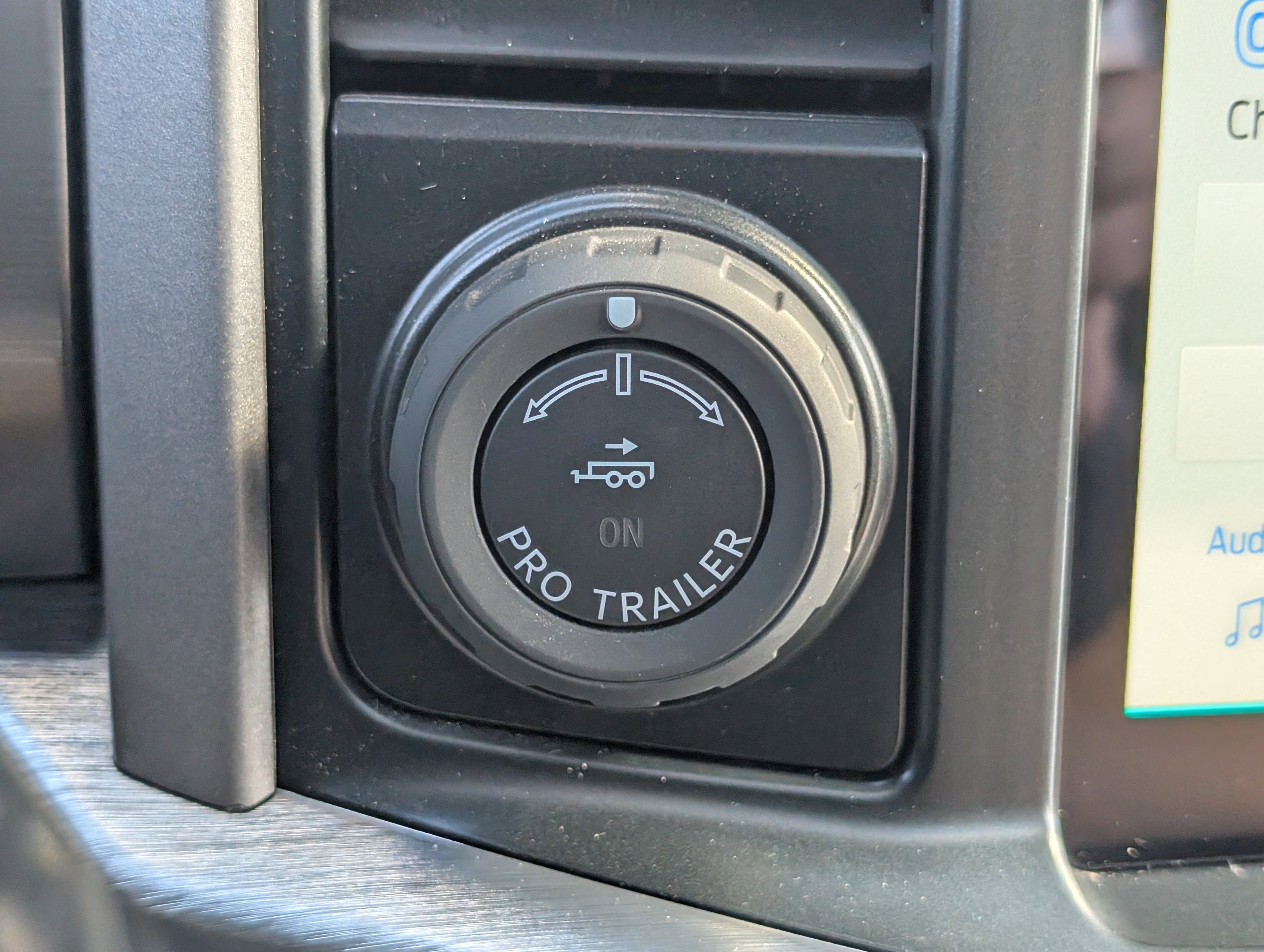 Certified 2022 Ford F150 Lariat w/ Equipment Group 502A High image 27