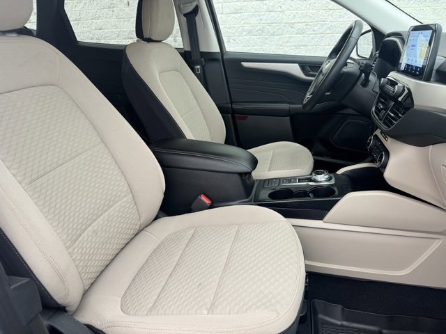 Certified 2022 Ford Escape SE w/ Cold Weather Package image 17