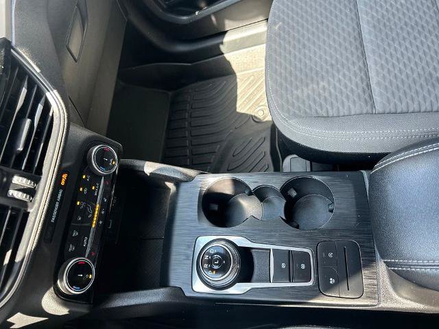 Certified 2022 Ford Escape SE w/ SE Sport Appearance Package FWD image 15