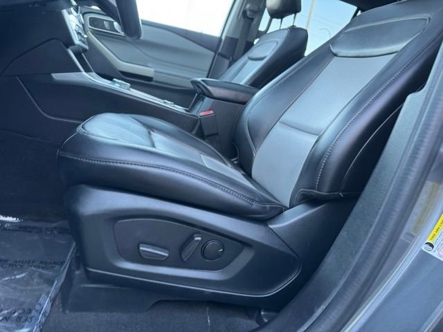 Certified 2022 Ford Explorer XLT w/ Equipment Group 202A AWD/4WD image 12