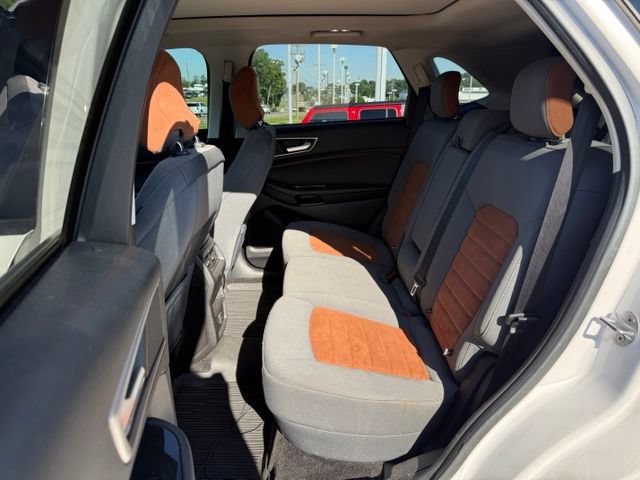 Certified 2018 Ford Edge SEL w/ Canadian Touring Package AWD/4WD image 15