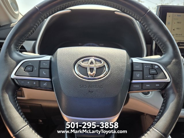 Used 2023 Toyota Highlander Limited FWD image 24