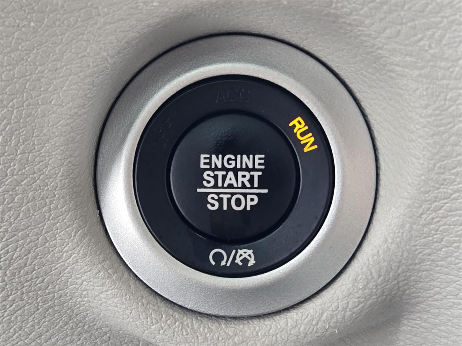 Used 2024 Chrysler Pacifica Touring-L FWD image 16
