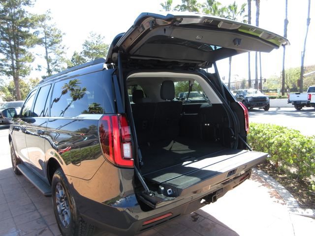 Certified 2025 Ford Expedition Max Active image 6