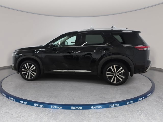 Used 2025 Nissan Pathfinder Platinum w/ Cargo Package AWD/4WD image 9