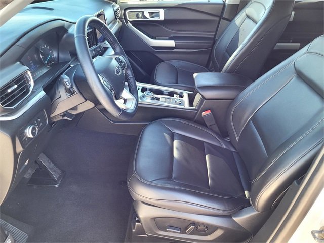 Certified 2022 Ford Explorer XLT w/ Equipment Group 202A image 11