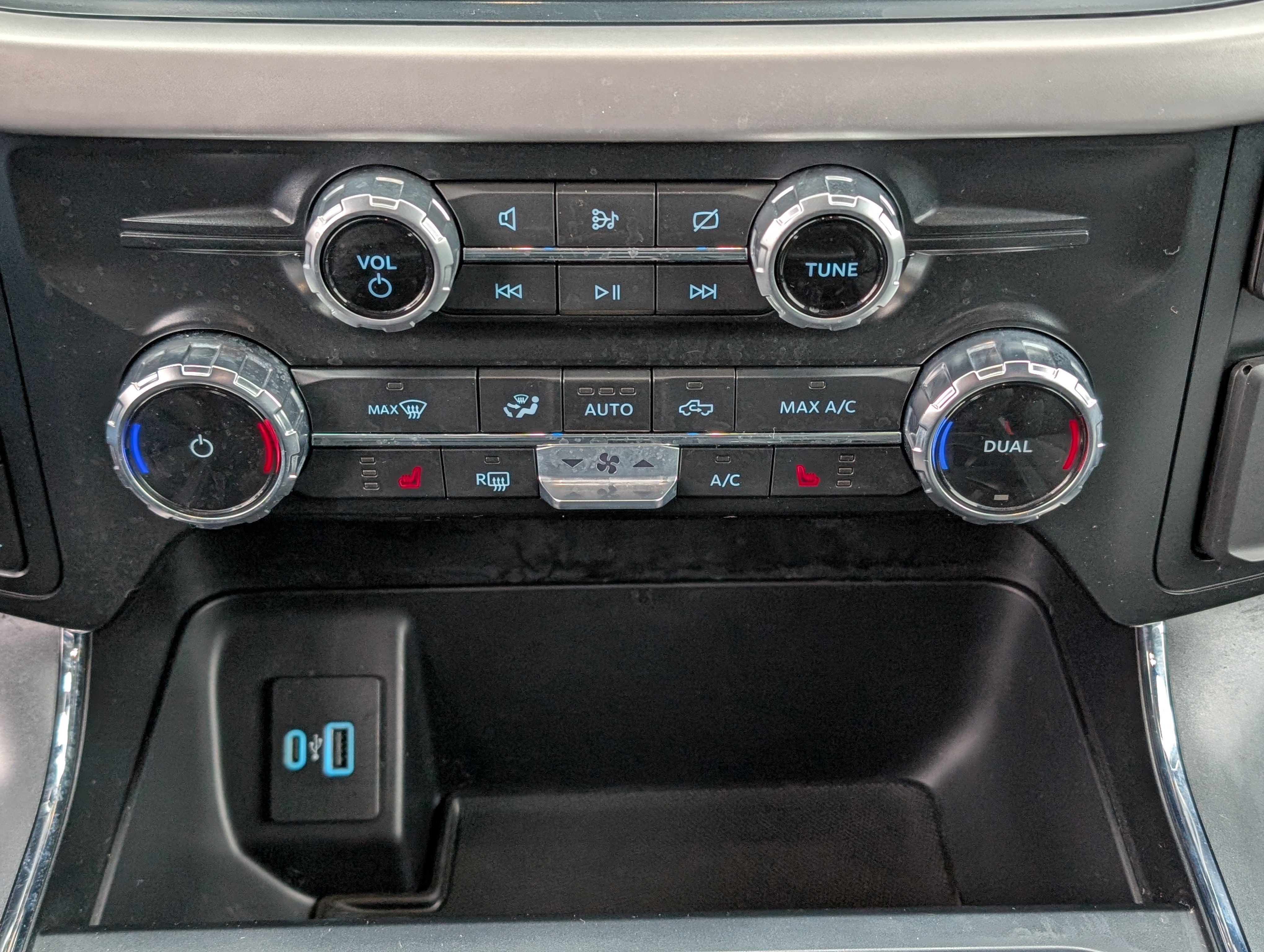 Certified 2022 Ford F150 XLT w/ Equipment Group 302A High image 26