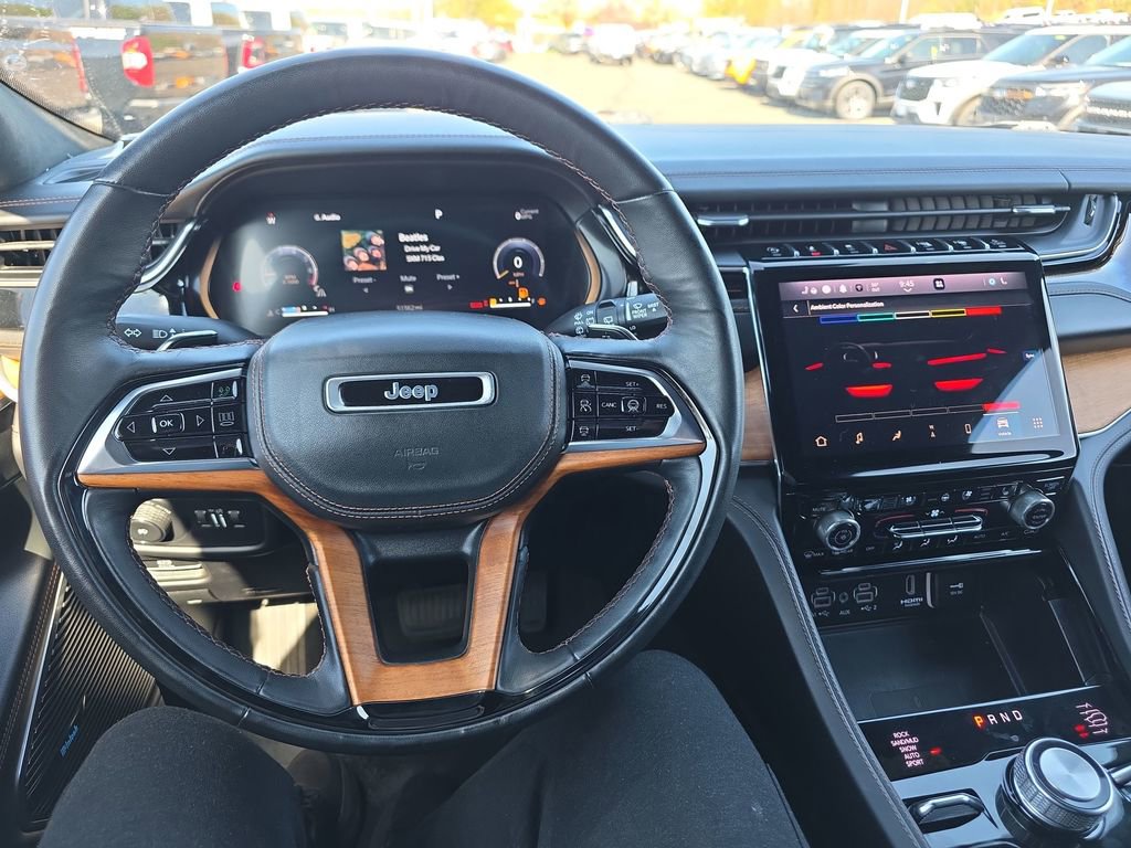 Used 2023 Jeep Grand Cherokee L Summit AWD/4WD image 25