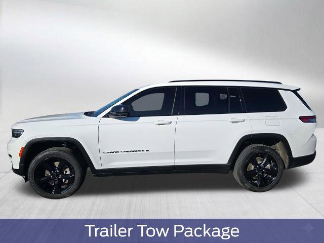 Used 2024 Jeep Grand Cherokee L Altitude AWD/4WD image 3