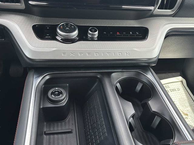 Certified 2025 Ford Expedition Active AWD/4WD image 15