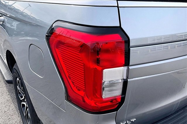 Certified 2024 Ford Expedition XLT image 30