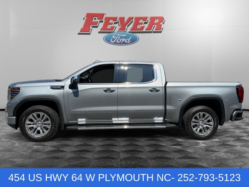 Used 2023 GMC Sierra 1500 Denali w/ Technology Package AWD/4WD image 2