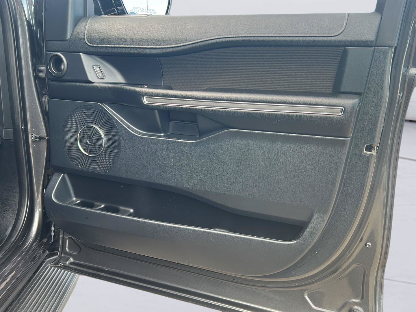 Certified 2020 Ford Expedition XLT RWD image 25