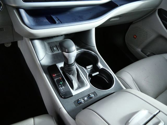 Used 2019 Toyota Highlander Limited Platinum AWD/4WD image 20