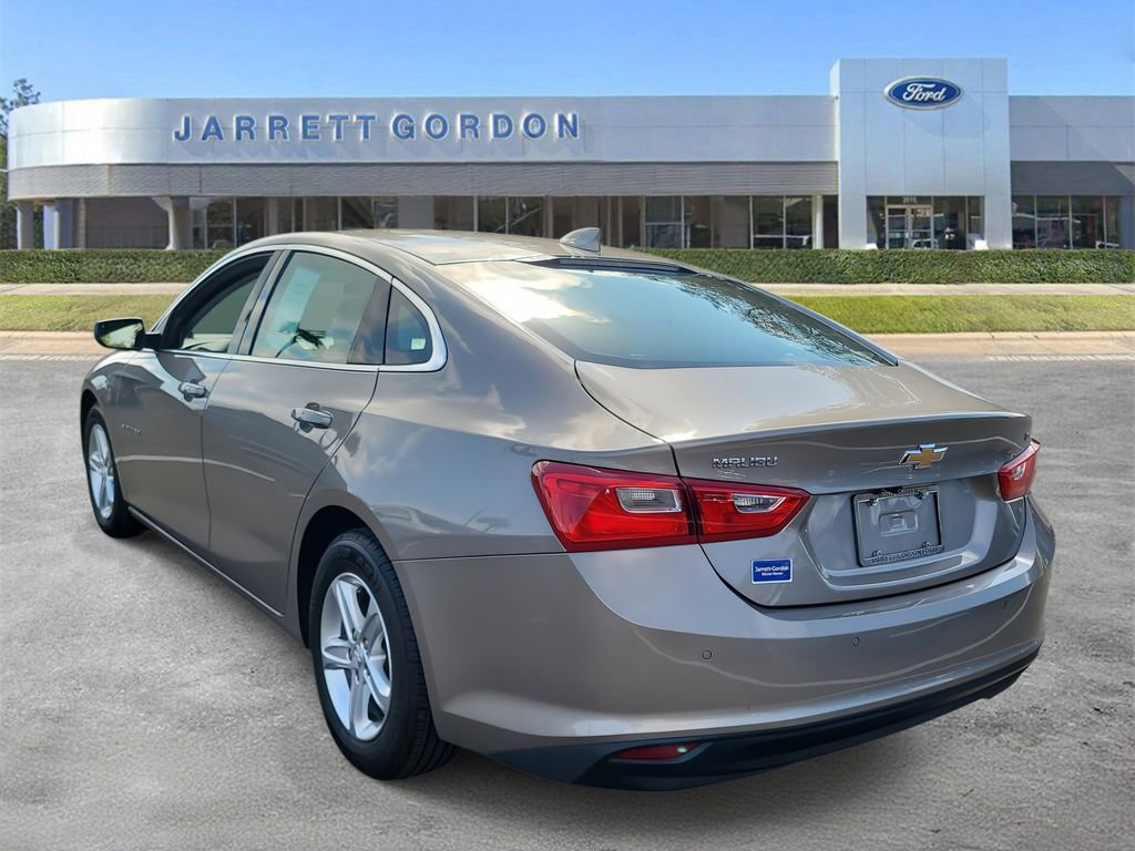 Used 2024 Chevrolet Malibu LT image 2