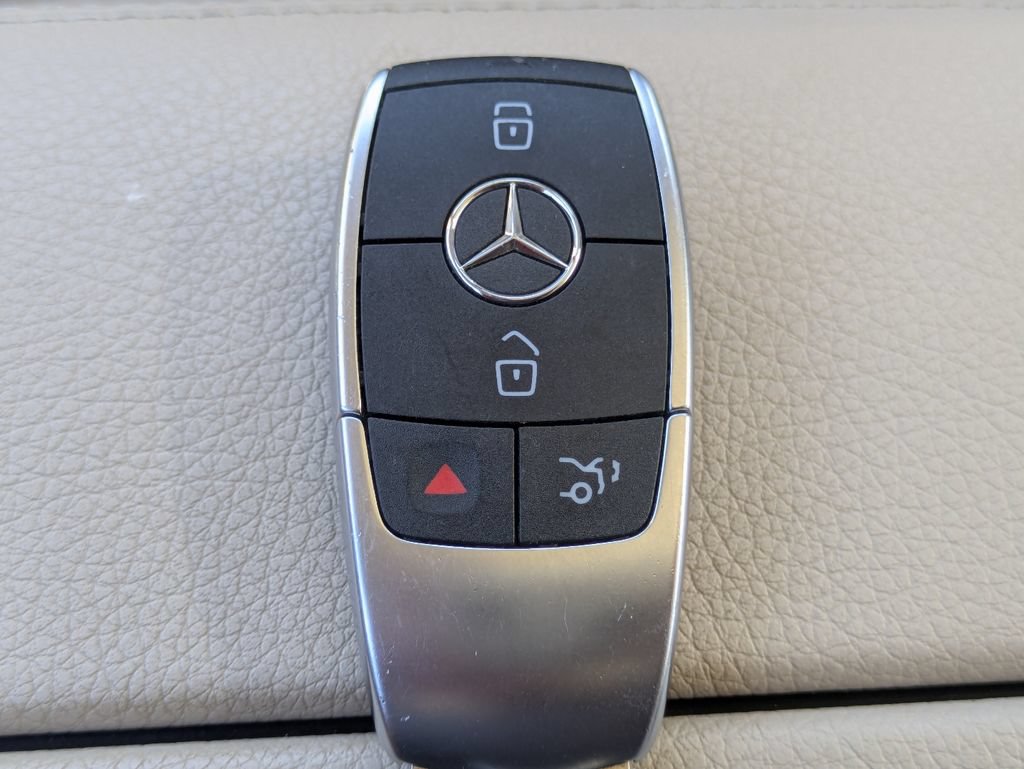 Used 2020 Mercedes-Benz C 300 4MATIC Sedan image 27
