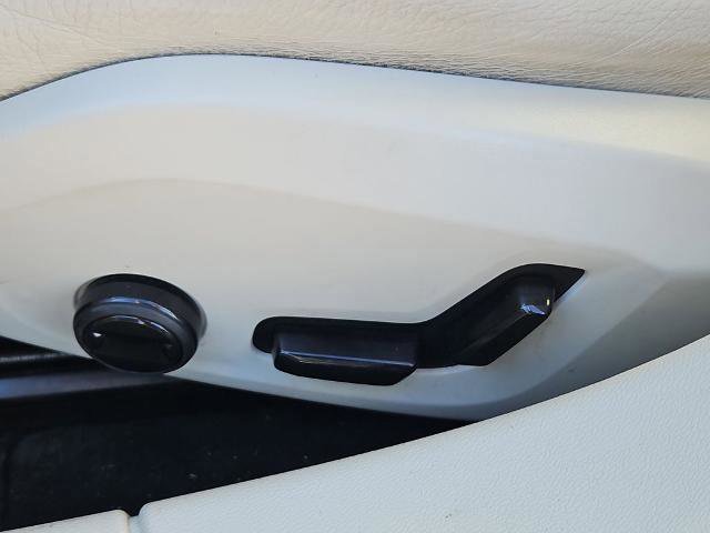 Used 2019 Volvo S60 T6 Momentum w/ Multimedia Package image 24
