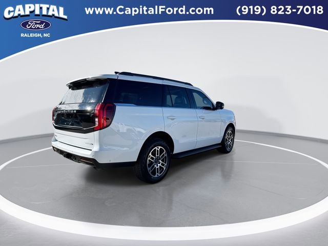 Certified 2025 Ford Expedition Active image 8