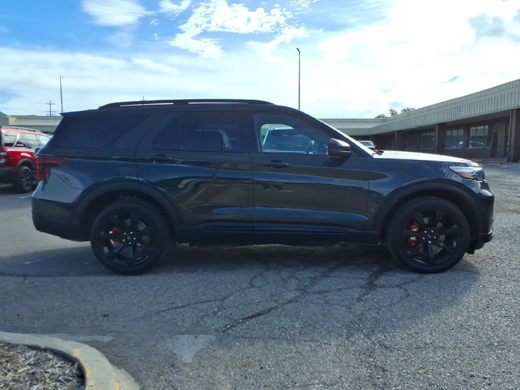 Certified 2023 Ford Explorer ST w/ Equipment Group 401A AWD/4WD image 6