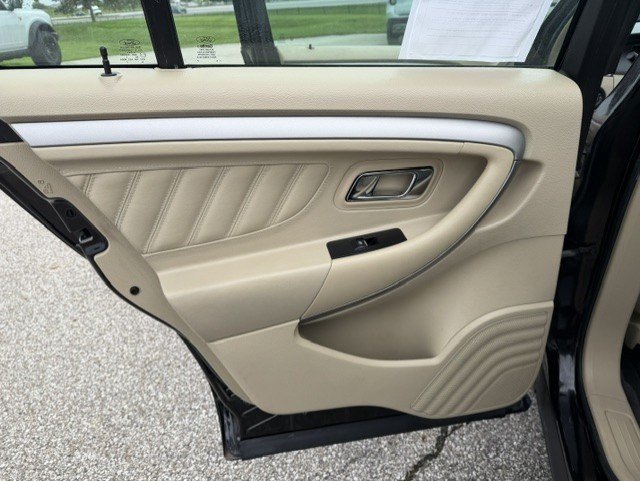 Certified 2018 Ford Taurus SE FWD image 24