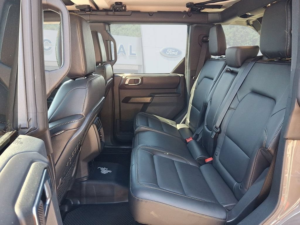 Certified 2025 Ford Bronco Badlands AWD/4WD image 7