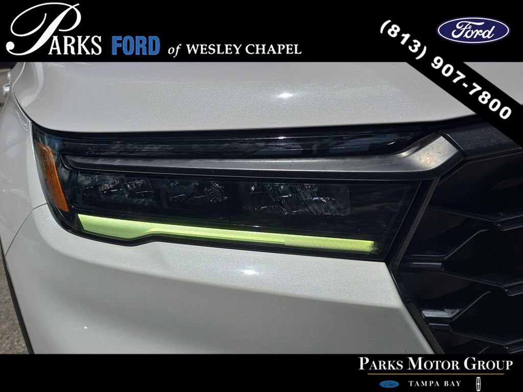 Used 2023 Honda Pilot Touring image 6